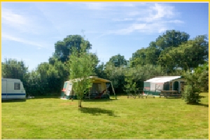 Kleine camping in Frankrijk in Le Breux